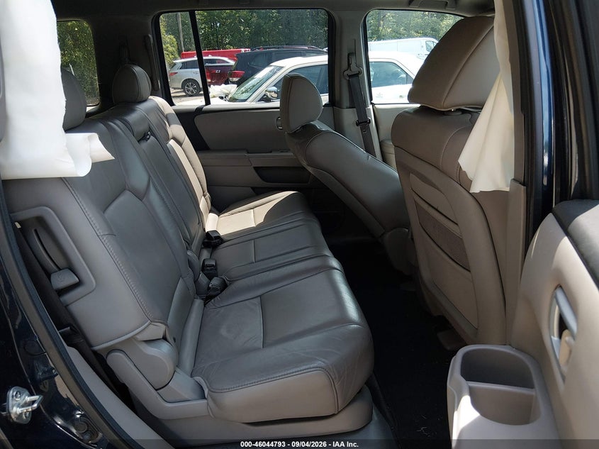 2011 HONDA PILOT auction photo 8