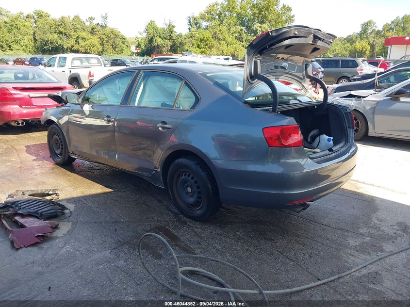2014 VOLKSWAGEN JETTA 2.0L S · Photo 3