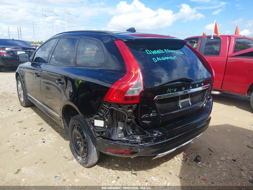 2015 VOLVO XC60 auction photo 6