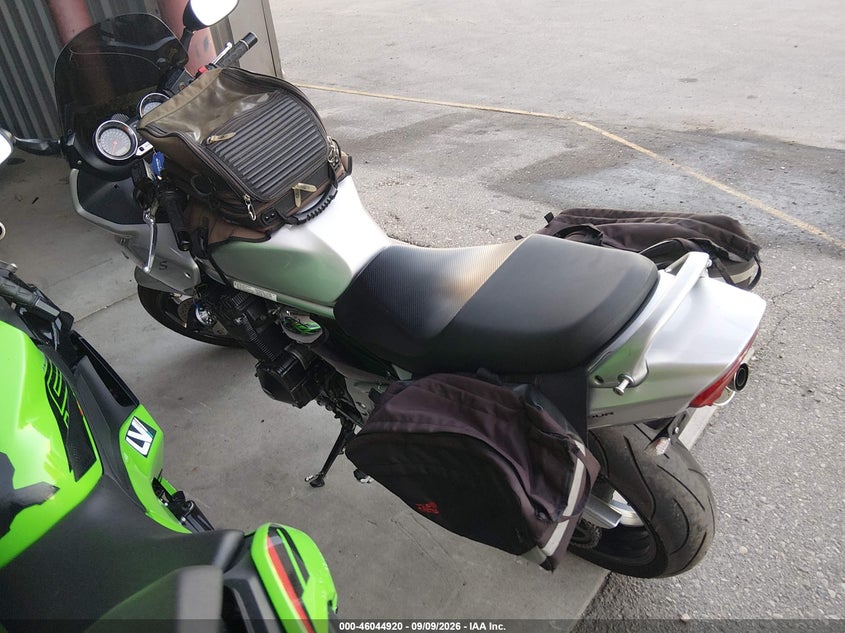 2002 SUZUKI GS MOTO 4
