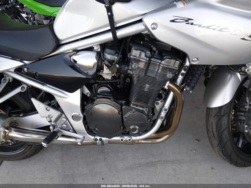 2002 SUZUKI GS MOTO 4
