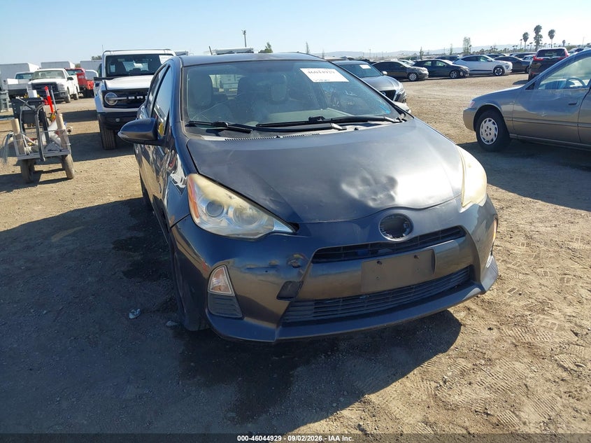 2014 TOYOTA PRIUS C auction photo 6