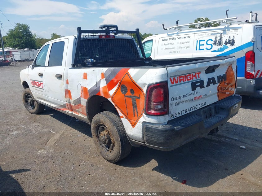 Vin: 3c6ur4cj2sg575757, lot: 46544456, ram 2500 tradesman  4x2 6'4 box 20253
