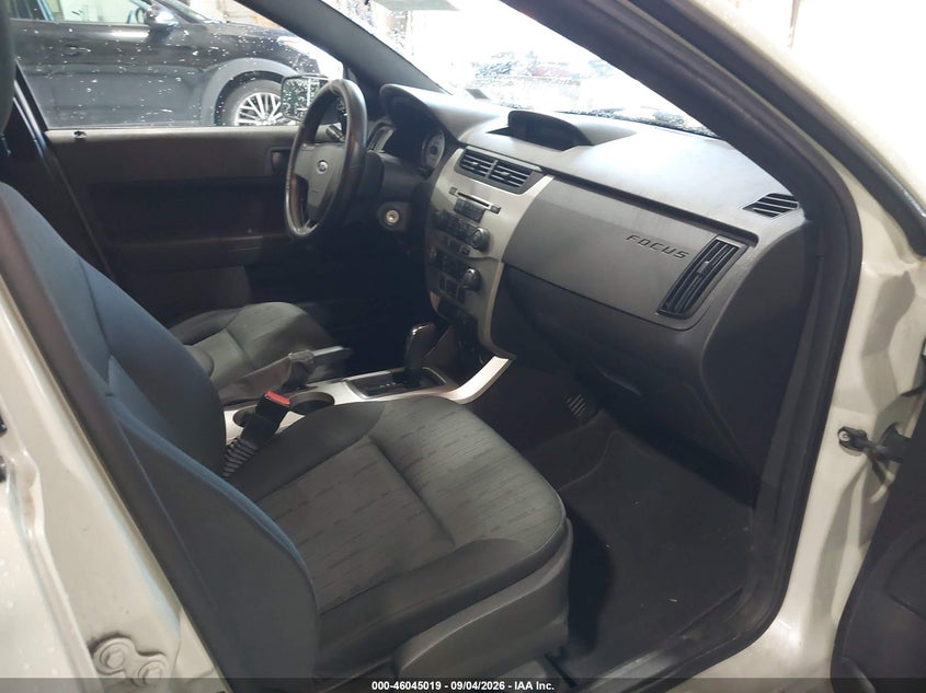 2010 FORD FOCUS auction photo 5