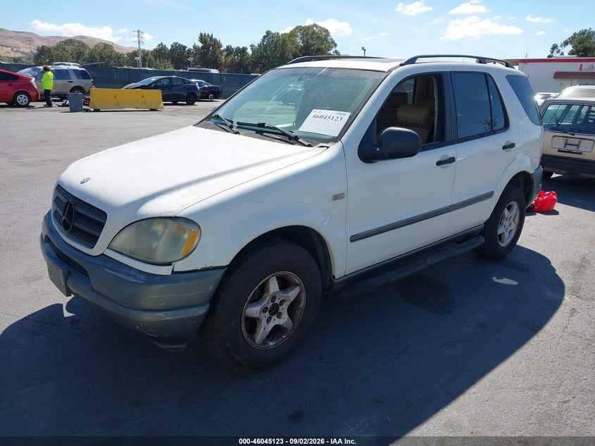 1999 MERCEDES-BENZ ML 320 auction photo 2