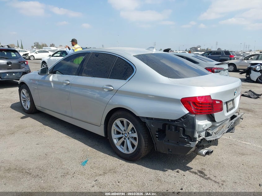 2016 BMW 528I auction photo 3