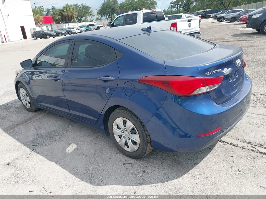 2016 HYUNDAI ELANTRA auction photo 3