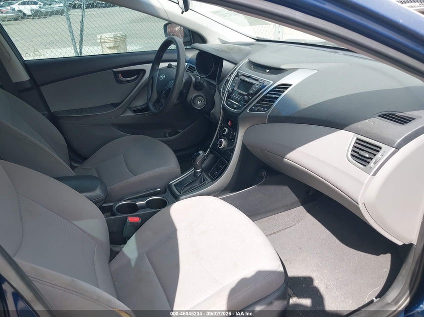 2016 HYUNDAI ELANTRA auction photo 5