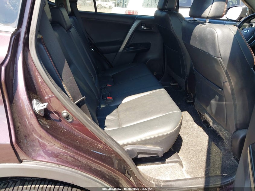 Photo 8 - TOYOTA RAV4