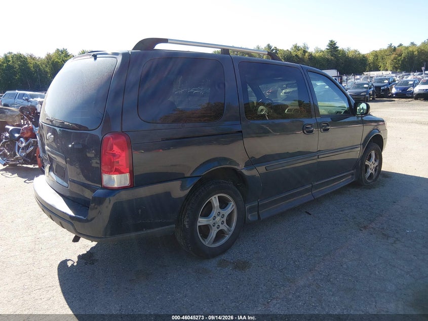 2008 CHEVROLET UPLANDER LS · Photo 4