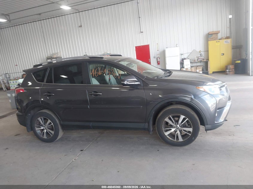 TOYOTA RAV4 - zdjęcie 13