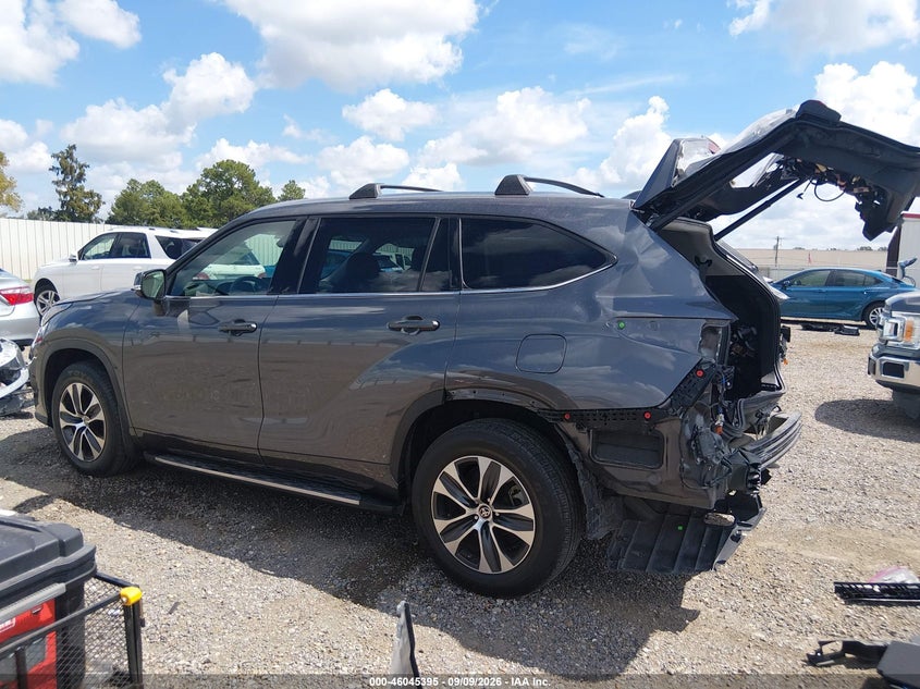 TOYOTA HIGHLANDER - zdjęcie 15