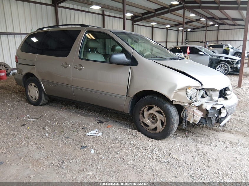 2003 TOYOTA SIENNA XLE