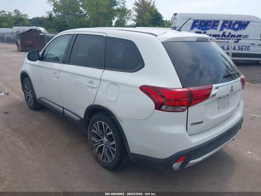 2016 MITSUBISHI OUTLANDER auction photo 3