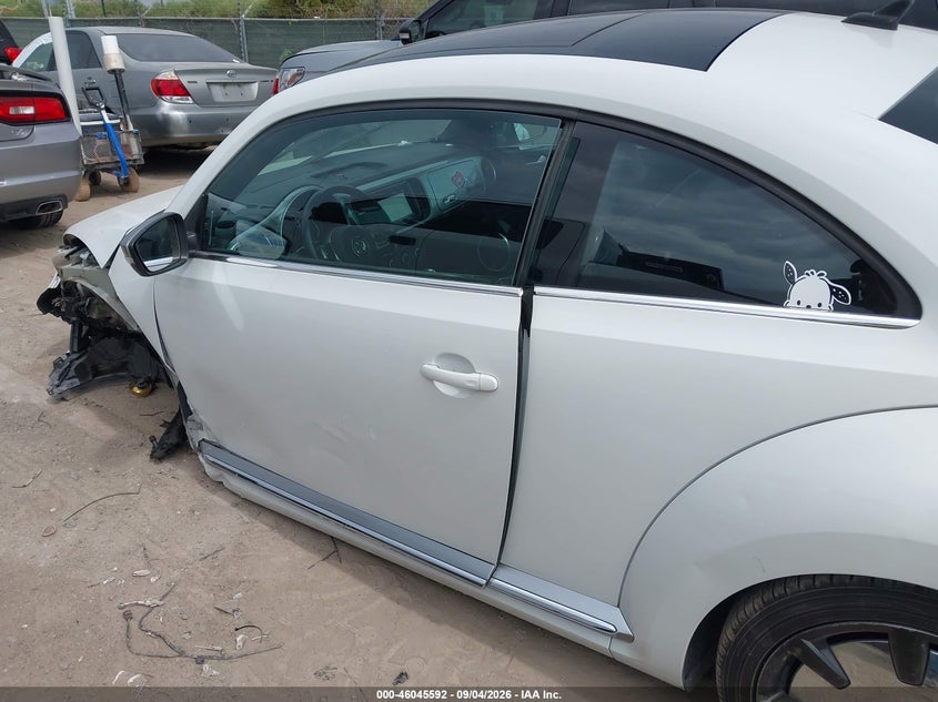 2014 VOLKSWAGEN BEETLE 2.0L TDI · Фото 13