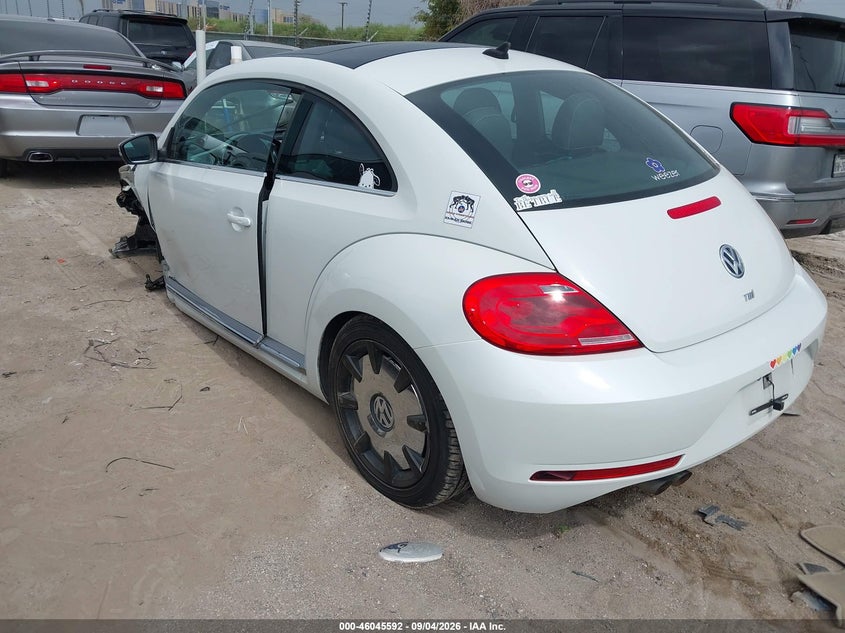 2014 VOLKSWAGEN BEETLE 2.0L TDI · Фото 3