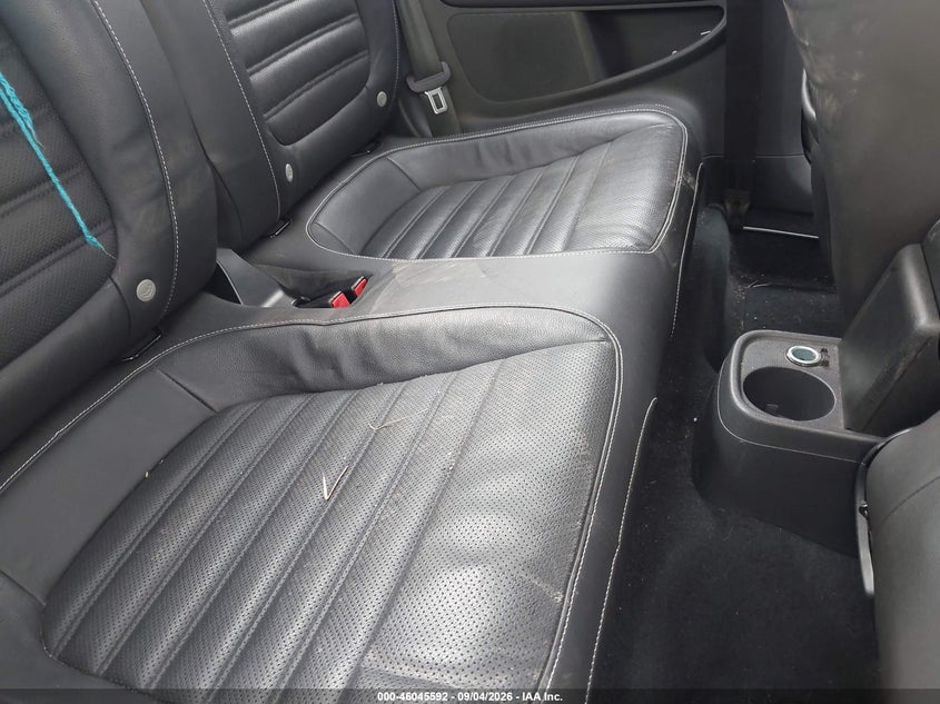 2014 VOLKSWAGEN BEETLE 2.0L TDI · Фото 8