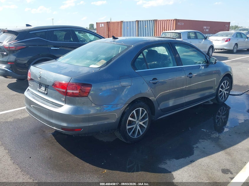 2017 VOLKSWAGEN JETTA auction photo 4