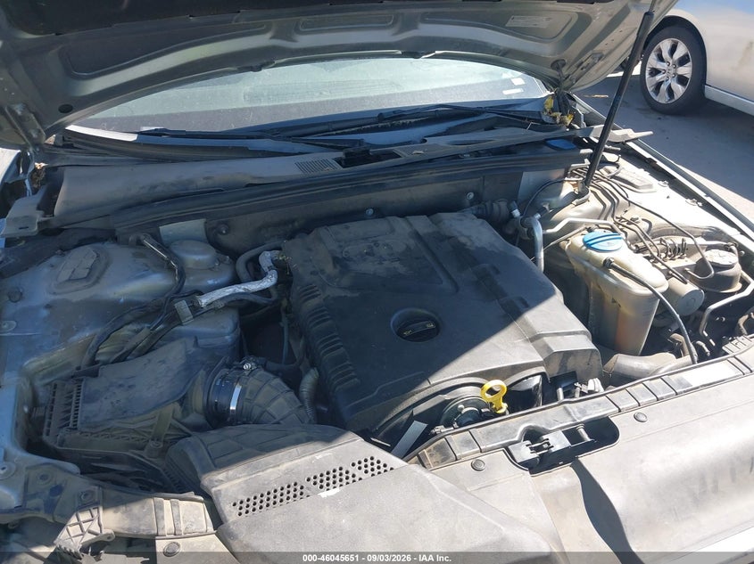 2010 AUDI A4 auction photo 6