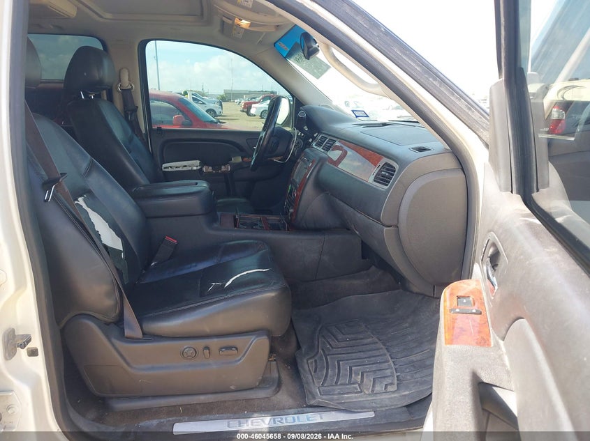 2014 CHEVROLET TAHOE auction photo 5