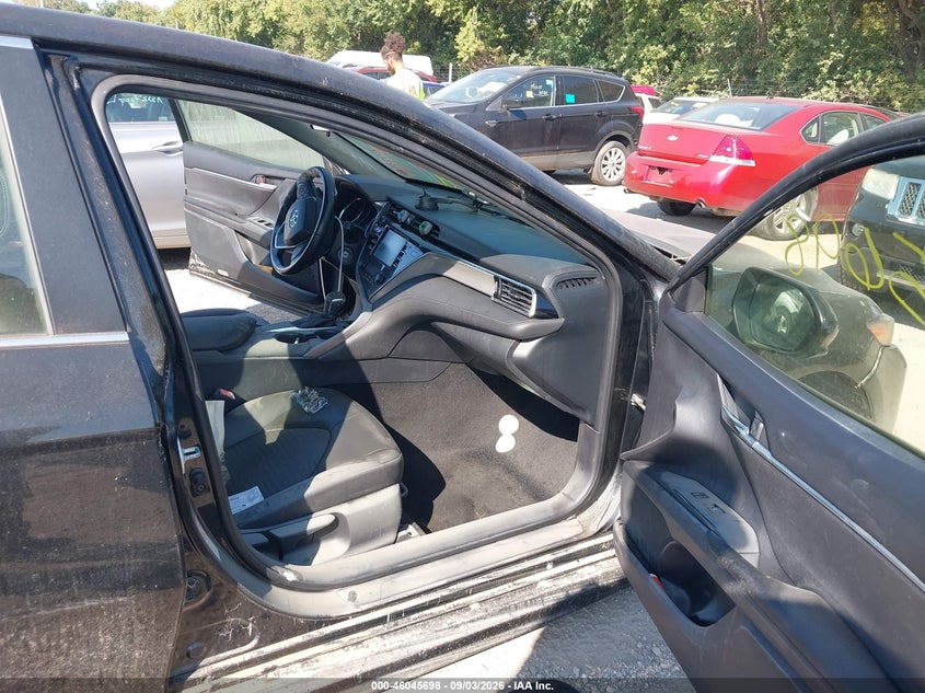 2018 TOYOTA CAMRY auction photo 5