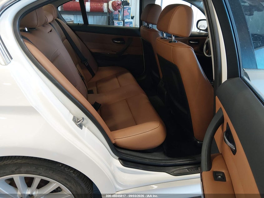 BMW 335 2011 VIN WBAPM5C51BE577324