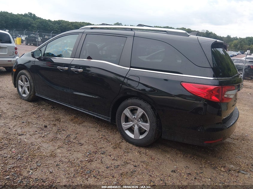 2018 HONDA ODYSSEY auction photo 3