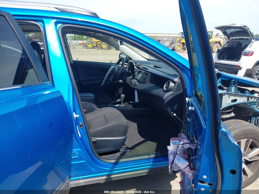 TOYOTA RAV4 - zdjęcie 5