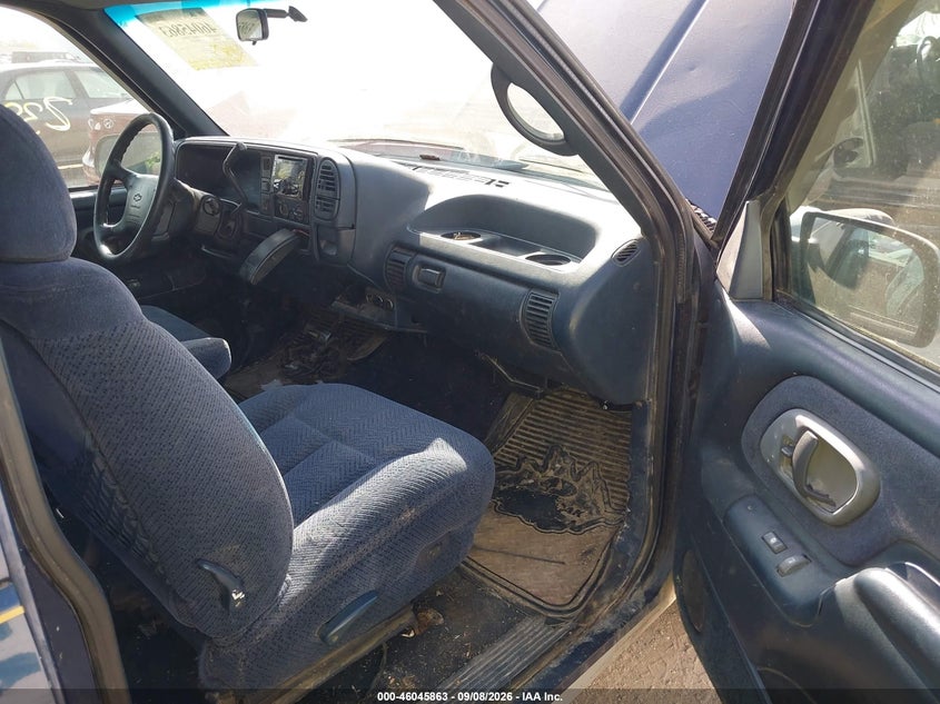 1995 CHEVROLET GMT-400 auction photo 5