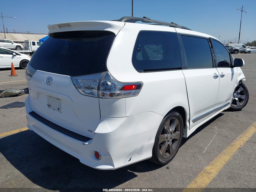 TOYOTA SIENNA - zdjęcie 4