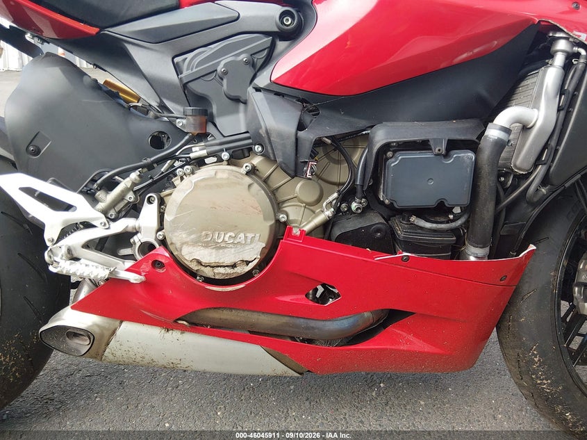 2012 DUCATI SUPERBIKE auction photo 8