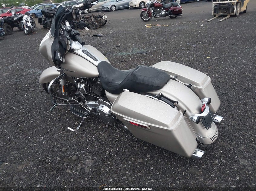 HARLEY-DAVIDSON FLHX 2018