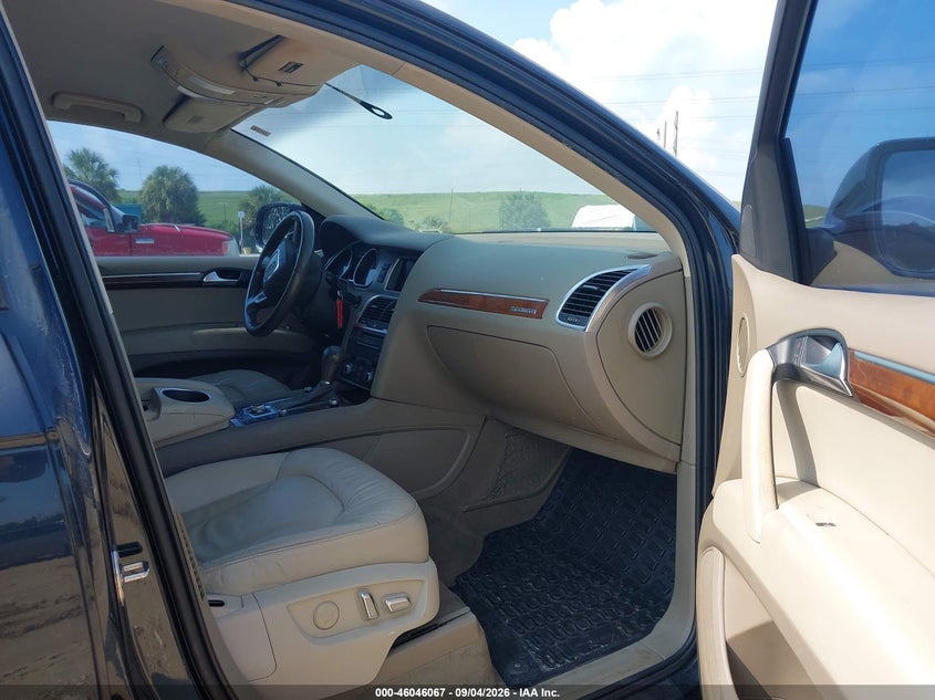AUDI Q7 2010 VIN WA1CYAFE7AD008387