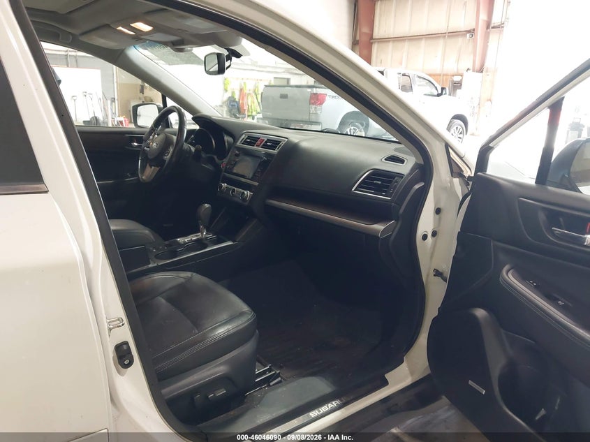 2015 SUBARU OUTBACK auction photo 5