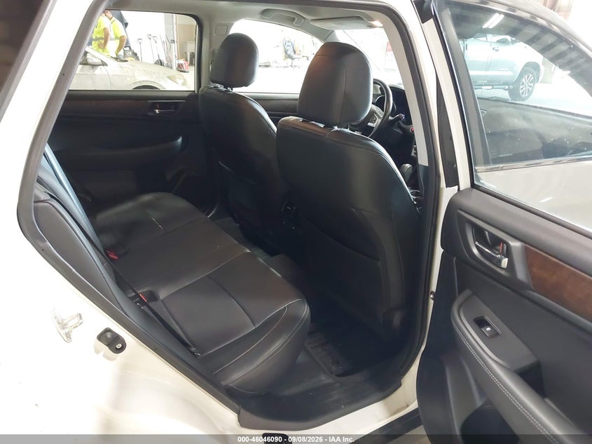 2015 SUBARU OUTBACK auction photo 8