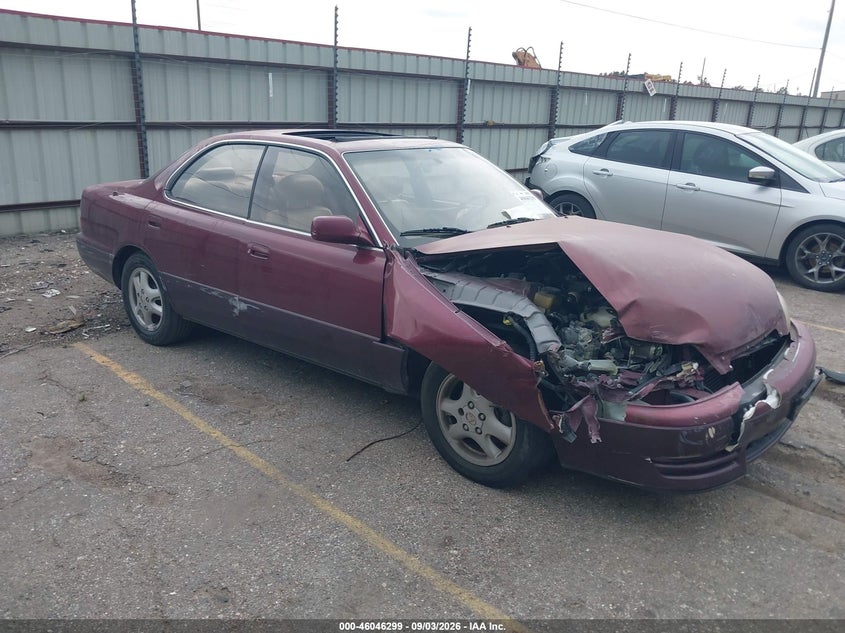 1996 LEXUS ES auction photo 1