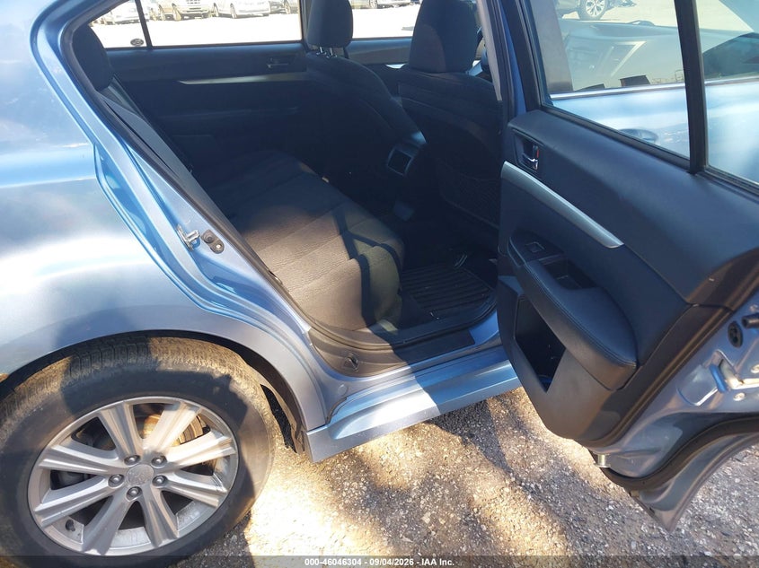 2010 SUBARU LEGACY auction photo 8