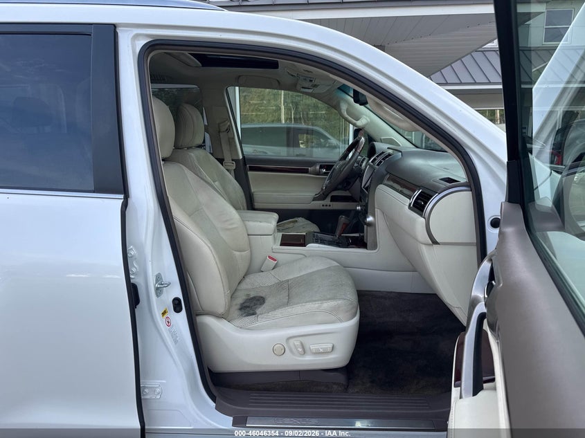 2010 LEXUS GX 460 auction photo 5