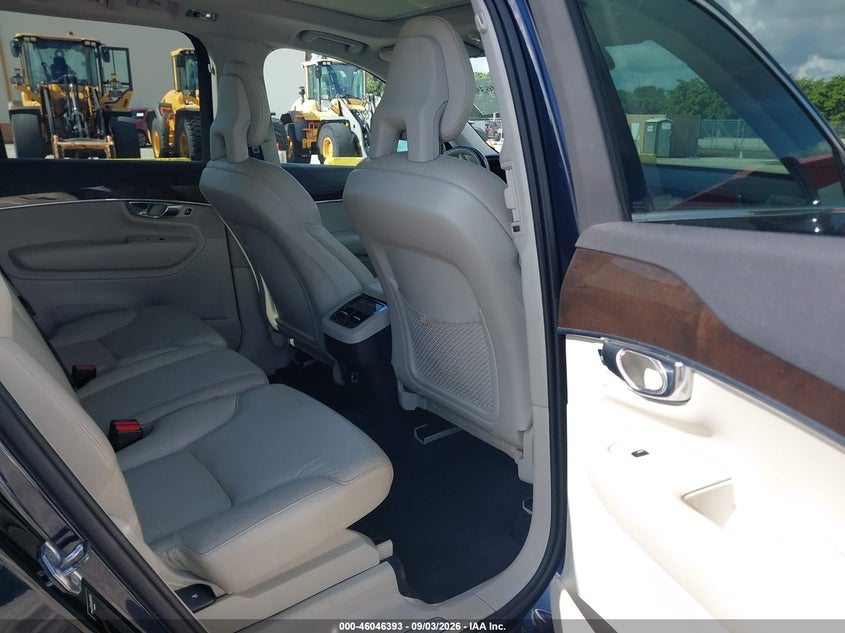 2016 VOLVO XC90 auction photo 8