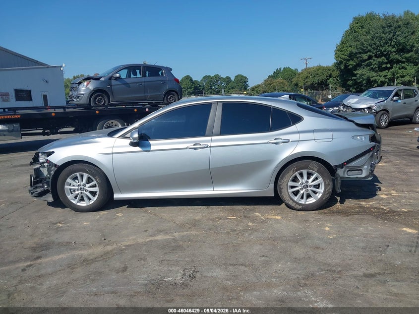TOYOTA CAMRY - zdjęcie 15