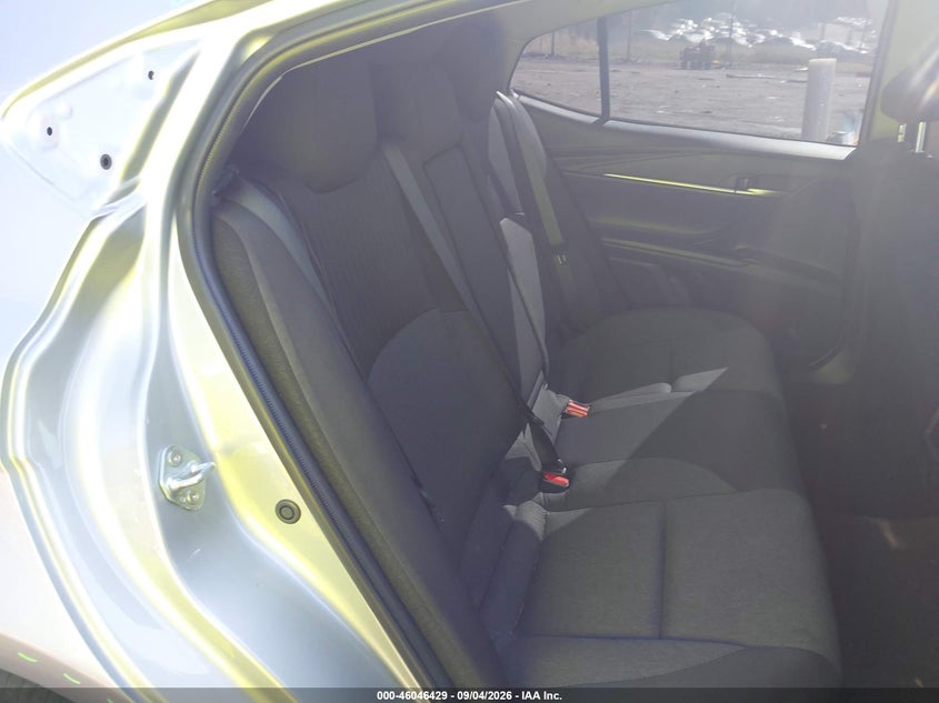 TOYOTA CAMRY - zdjęcie 8