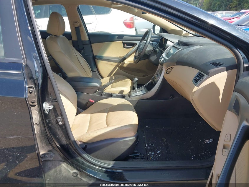 2011 HYUNDAI ELANTRA auction photo 5