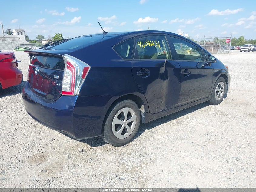 2012 TOYOTA PRIUS auction photo 4