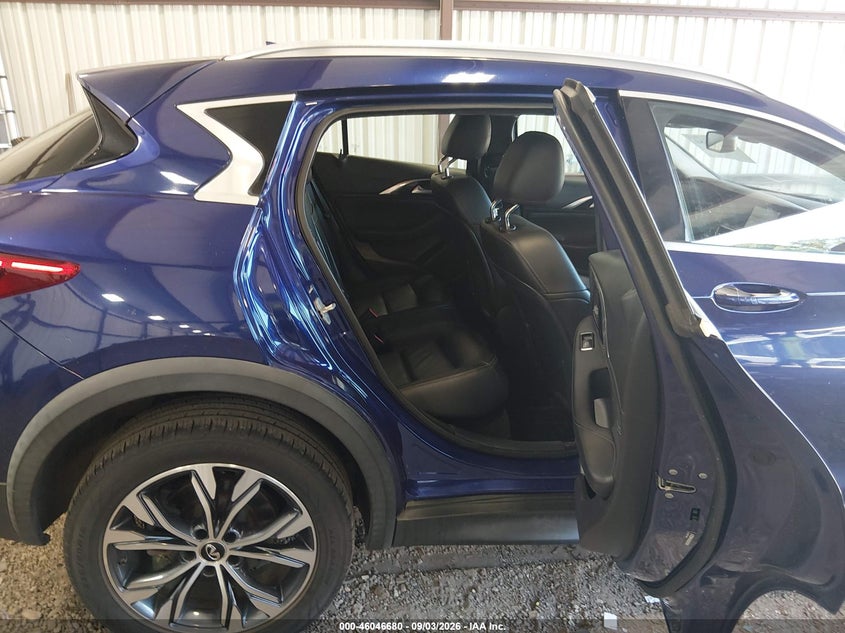 2017 INFINITI QX30 auction photo 8