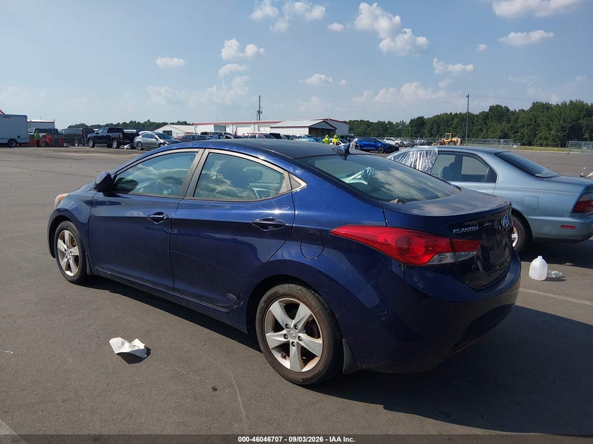 2013 HYUNDAI ELANTRA auction photo 3