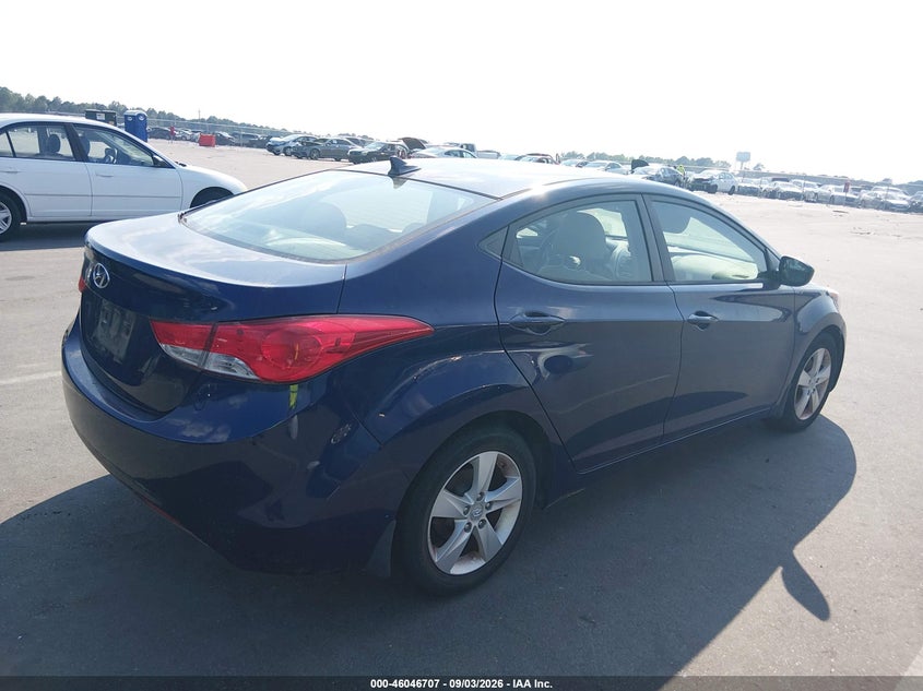 2013 HYUNDAI ELANTRA auction photo 4
