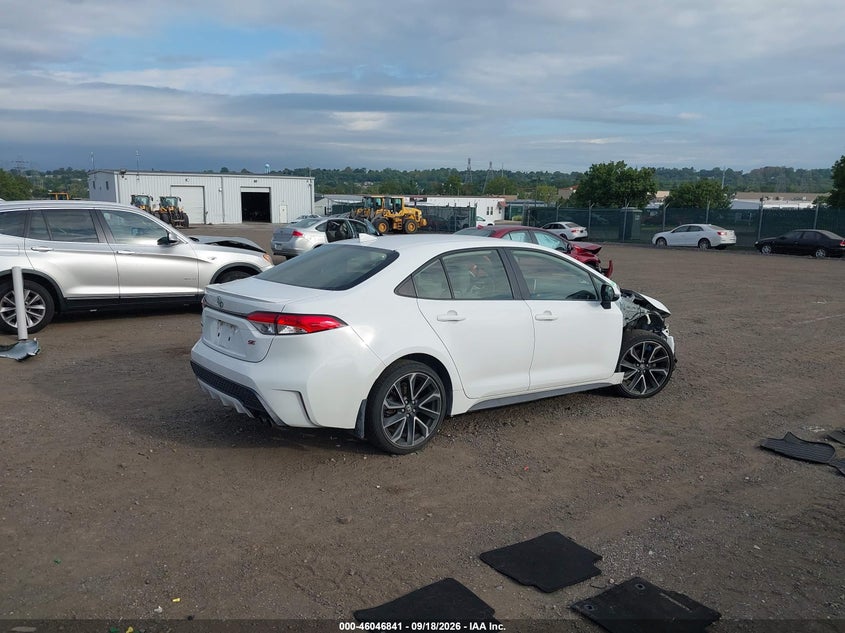 TOYOTA COROLLA - zdjęcie 4