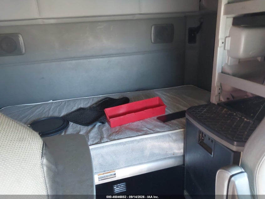 2020 KENWORTH T680 auction photo 6