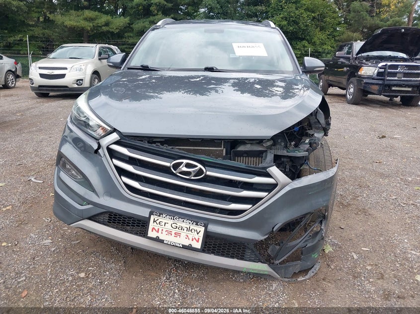 HYUNDAI TUCSON 2017 VIN KM8J33A24HU520814