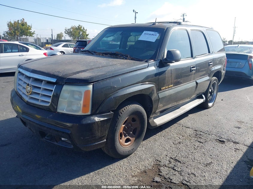 2002 CADILLAC ESCALADE auction photo 2